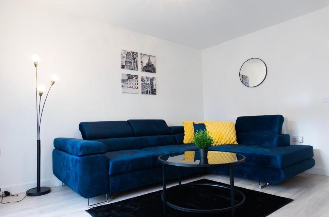 Villa Stylish House With Private Parking Glasgow Esterno foto