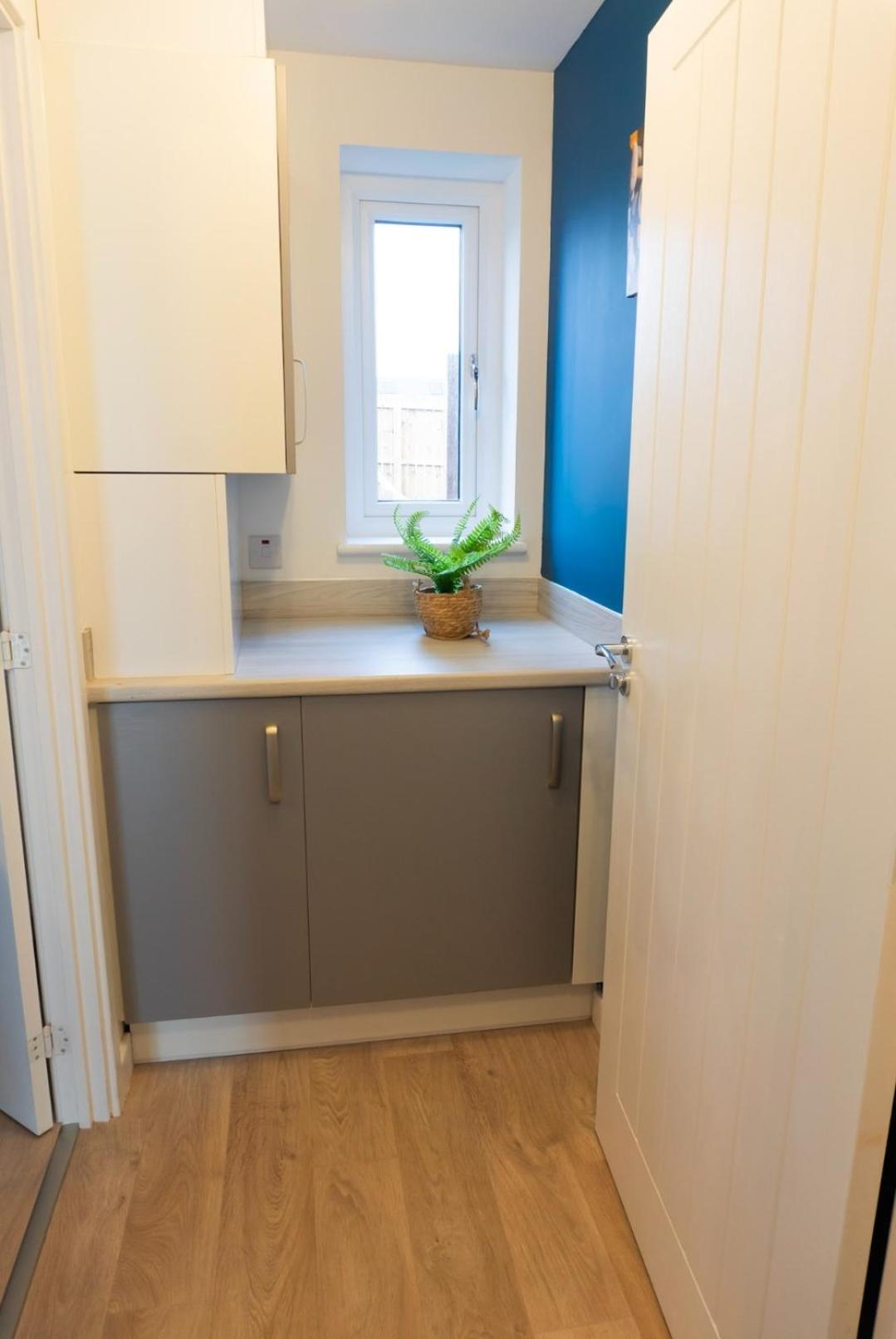 Villa Stylish House With Private Parking Glasgow Esterno foto