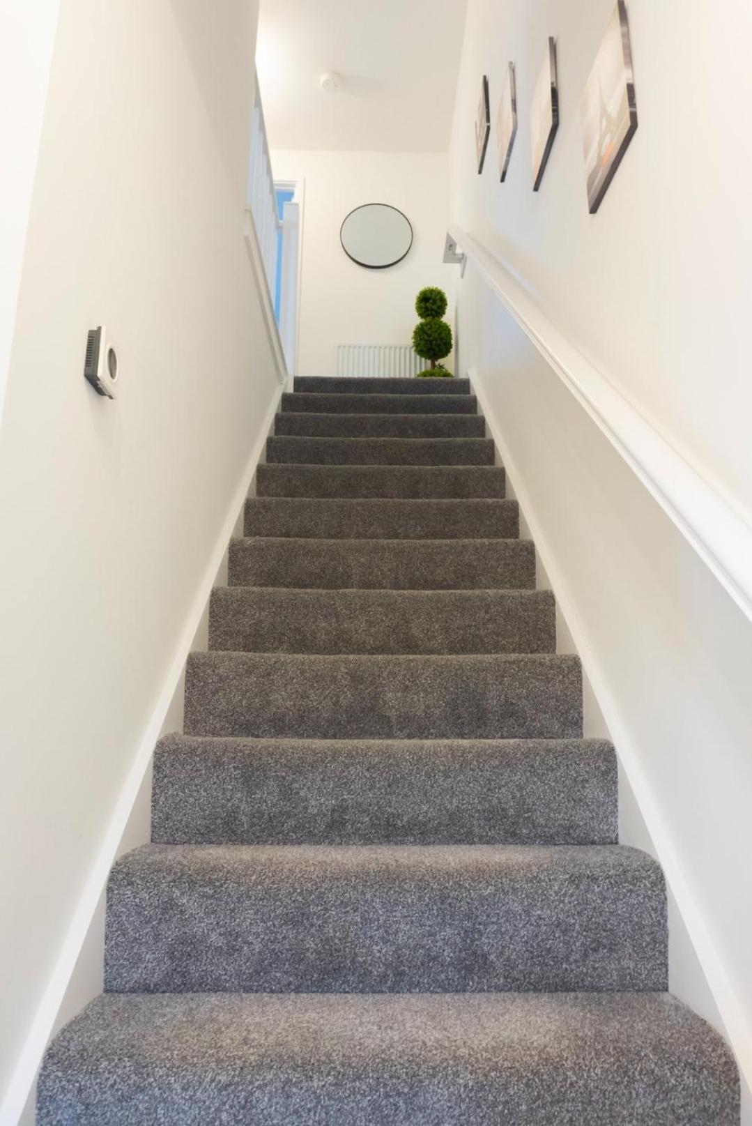 Villa Stylish House With Private Parking Glasgow Esterno foto